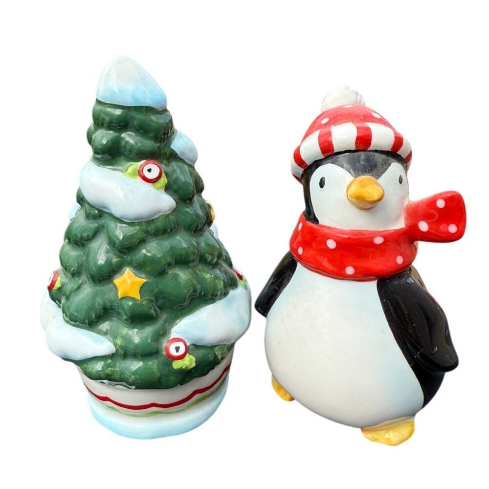 🐧 Penguin & Christmas Tree Salt Pepper Shakers Ceramic Holiday Winter Decor - Picture 1 of 4